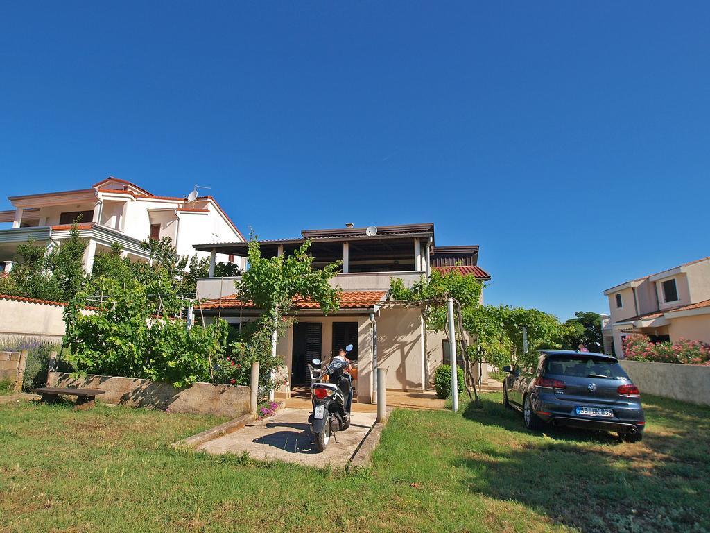 Apartments Jan 325 Banjole Bagian luar foto